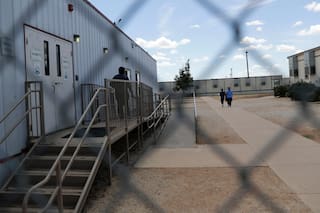 Legislador dice que US deportó a un bebé enfermo; autoridades: fue dado de alta médicamente