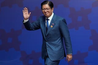 Legisladores filipinos rechazan intento de destituir a Marcos