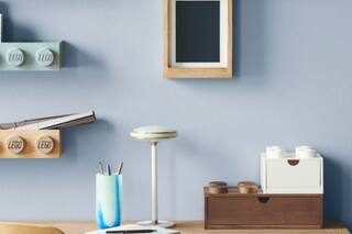 Ahora Lego convirtió sus clásicos bloques en muebles de madera apilables