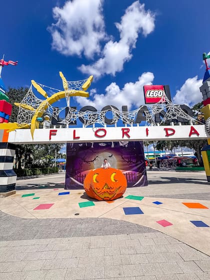 LEGOLand tiene atracciones en California, Nueva York y Florida (Instagram/@walkingonglitterandsunshine)