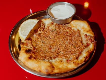 Lehmeyún, empanada abierta, de La Casa Blanca de Habana