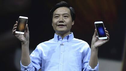 Lei Jun, CEO de Xiaomi, durante el anuncio del Mi 5 en China
