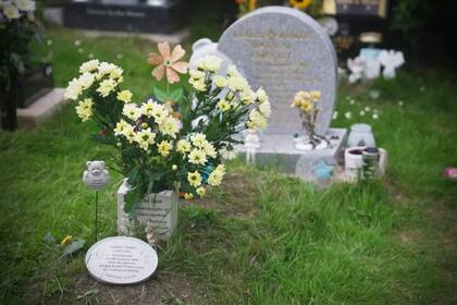 Leiland-James está enterrado cerca de la casa de Laura Corkill