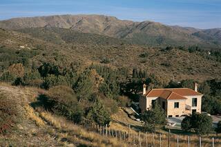 La casa encendida: Rústica y confortable entre las sierras
