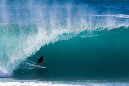Lele Usuna, campeón argentino y dos veces campeón mudial de surf