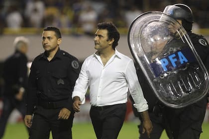 Leo Astrada, DT de Cerro Porteño, con pasado riverplatense