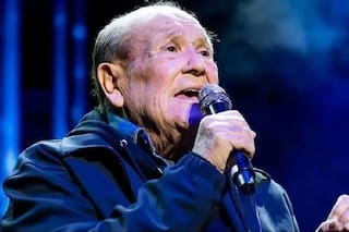 De “Santiago querido” y “Libre solterito y sin nadie” a “Cómo te extraño mi amor”, el autor de los hits que cantó toda América Latina