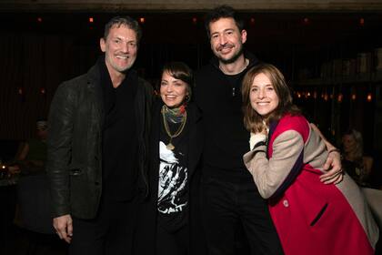 Leo Mateu, Dolores Fonzi, Santiago Mitre y Carla Peterson