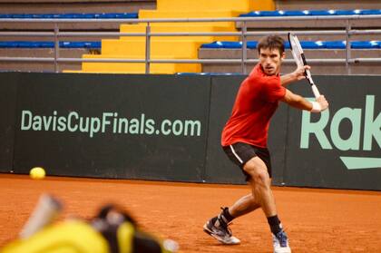 Mayer, uno de los campeones de la Davis 2016, entrenándose en Bogotá para la serie ante Colombia.