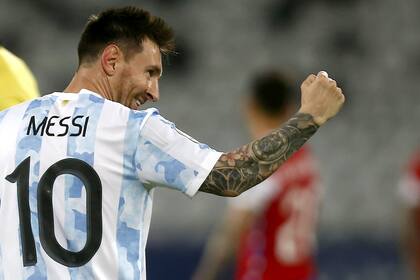 Leo Messi, el único de los 28 futbolistas del seleccionado que jugó todos los minutos en este último tramo de competencia, entre Eliminatorias y Copa América; esta noche podría descansar. 