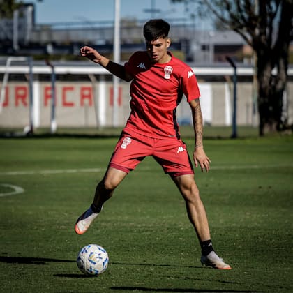 Leo Pérez durante un entrenamiento de Huracán