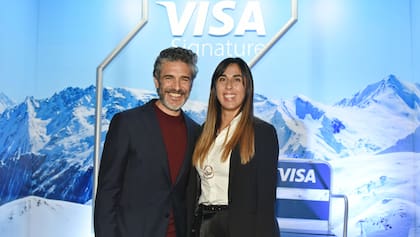 Leo Sbaraglia junto a Silvana Antoniazzi, directora de Marketing de Visa en Cono Sur.