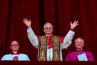 León XIV buscó un rol pastoral en su primer año, pero lo frenó un cruce verbal con Trump