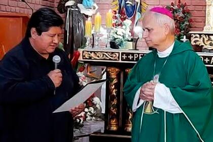 Leon XIV, con un antiguo presidente de la Federación Peruana de Fútbol, Edwin Oviedo