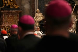 León XIV reafirma el celibato sacerdotal y exige acciones "firmes" contra los abusos sexuales