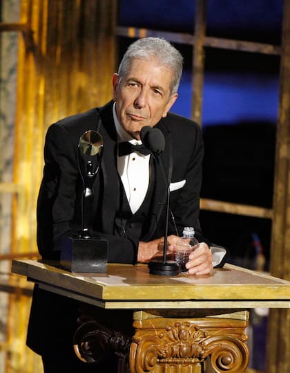 Leonard Cohen fue incorporado al Salón de la Fama del Rock and Roll durante una ceremonia en Nueva York, el 10 de marzo de 2008 