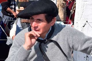 Jesús María: el jinete aplastado por su caballo despertó tras un mes en coma