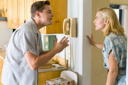 Leonardo DiCaprio y Kate Winselt se reencuentran después de Titanic (con menos amor y más resentimiento) en Solo un sueño