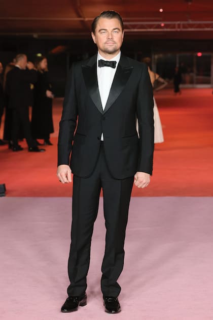Leonardo DiCpario con un tuxedo de Gucci. 