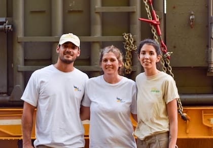 Leonardo Giobanelli, Florencia Presa y Bárbara Hermann, cuidadores de Pupy