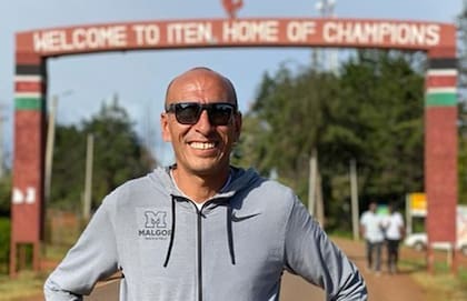 Leonardo Malgor en Kenia, foto de archivo