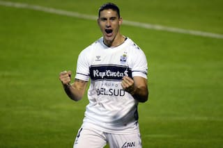 Gimnasia le ganó a Rosario Central y se dio el debut del Pulga Rodríguez