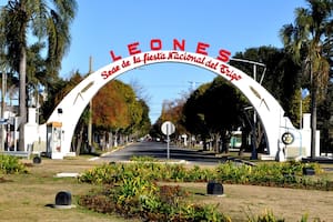 Un intendente les cobra $45.000 a los camiones que llegan al pueblo y se desató una polémica