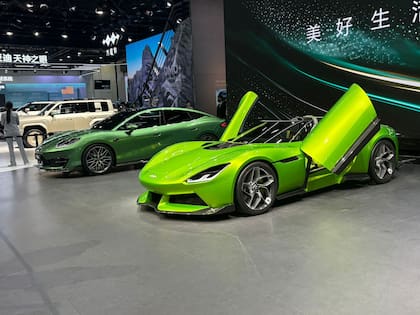 Leopard, la división de lujo y performance de BYD, lanzó tres deportivos 100% eléctricos