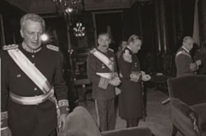 Leopoldo Galtieri, Jorge Rafael Videla, Emilio Massera y Omar Graffigna. Una reunión de la Junta Militar en el Congreso, en 1979.