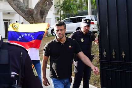 Leopoldo López en la embajada de España en Caracas.