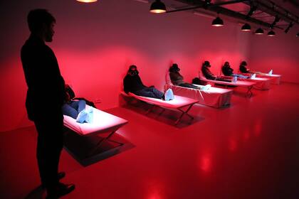 Les falaises de V, de Francia al Abasto