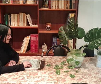 "Les recomiendo que busquen técnicas de relajación para aprender y poner en práctica de inmediato. Hagan ejercicio para liberar tensiones y generar endorfinas, cuiden la alimentación, dejen el alimento chatarra, las gaseosas, las comidas rápidas".