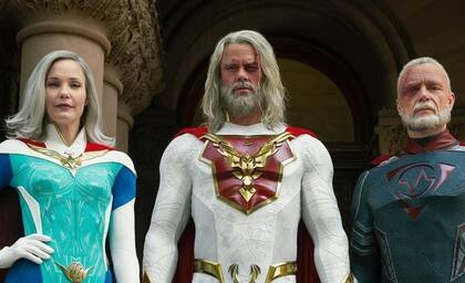 Leslie Bibb, Josh Duhamel y Ben Daniels, en El legado de Júpiter