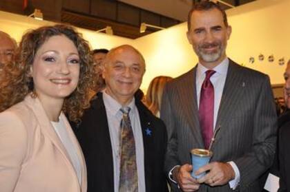 Letizia y Felipe probaron el mate en la inauguración de la feria de arte ARCO