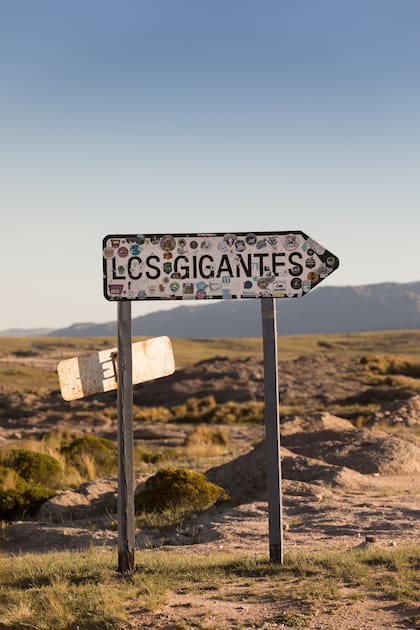Letrero vial en Los Gigantes.