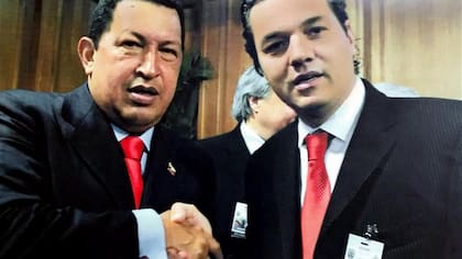 Levy junto a Chávez, un vínculo privilegiado