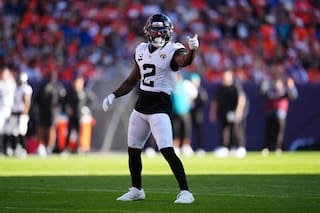 Lewis, esquinero de Jaguars, se someterá a cirugía que pone fin a su temporada, según fuente AP