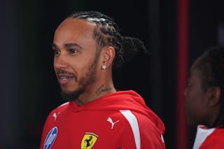 Lewis Hamilton deja claro que sigue en la pelea tras una pasada temporada abismal