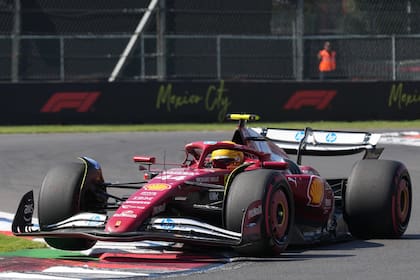 Lewis Hamilton en el circuito Hermanos Rodríguez, de Ciudad de México: el británico se ilusionó con el tercer puesto en la qualy, pero el rendimiento decayó y finalizó el gran premio en el octavo casillero del clasificador
