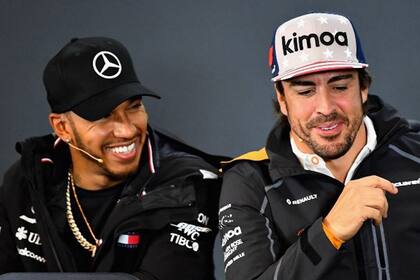 Lewis Hamilton Fernando Alonso libraron varias batallas en el pasado reciente en las pistas de la Fórmula 1; la camaradería vuelve a dominar la escena entre el británico y el español