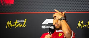 El disgusto de Lewis Hamilton después de enterarse que con su Ferrari lastimó a un animal