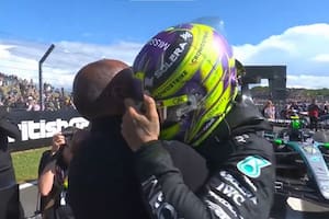 El emotivo abrazo con su padre Anthony, la admiración de sus rivales y el agradecimiento a Mercedes
