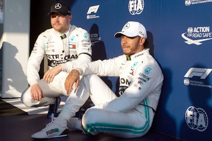 Valtteri Bottas y Lewis Hamilton compartieron garaje en Mercedes entre 2017 y 2021; el finlandés cedió el triunfo en el Gran Premio de Rusia 2018 por orden del CEO Toto Wolff