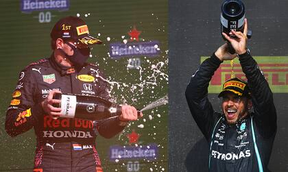  Lewis Hamilton y a Max Verstappen en el podio.