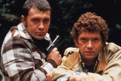 Lewis junto a su inseparable colega, en Los Profesionales