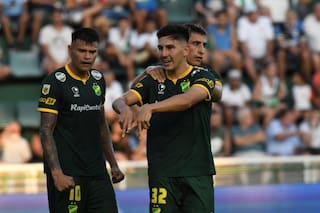 Defensa nunca frena su espíritu ofensivo: le ganó a Banfield en el final con un gol de Fontana