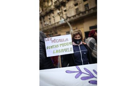 "Ley Micaela. Juntas podemos lograrlo". Foto: Josefina Nicolini