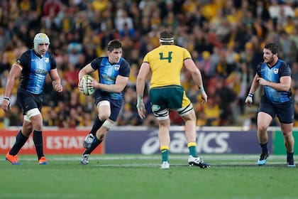 Lezana, con la pelota en su poder en el último duelo ante Australia, en 2019