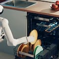 Así es CLOiD, el robot que cocina, pone la lavadora y dobla la ropa