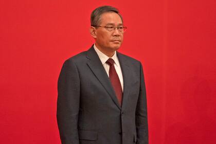 Li Qiang, en un evento de prensa con miembros del nuevo Comité Permanente del Buró Político del Partido Comunista de China en el Gran Salón del Pueblo el 23 de octubre de 2022 en Pekín